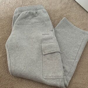 Aritzia Light Gray Cargo Joggers